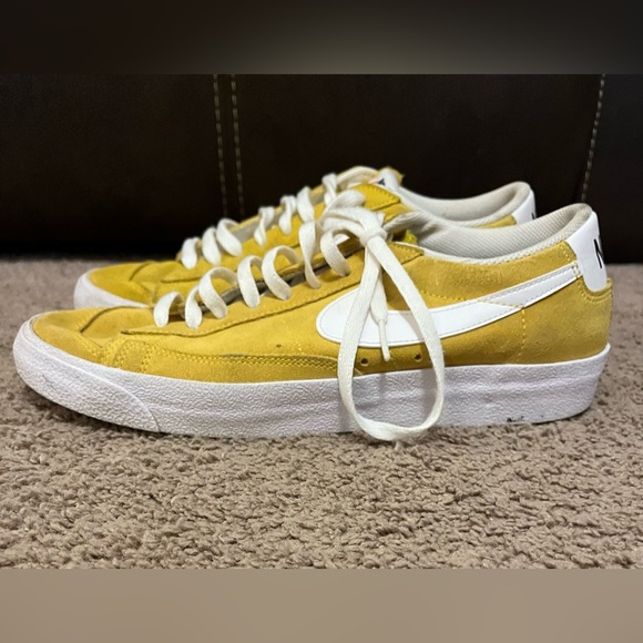 Nike Blazer Low '77 Vintage Suede Speed Yellow White DA7254-700 Men’s Size 9.5 - Picture 2 of 9
